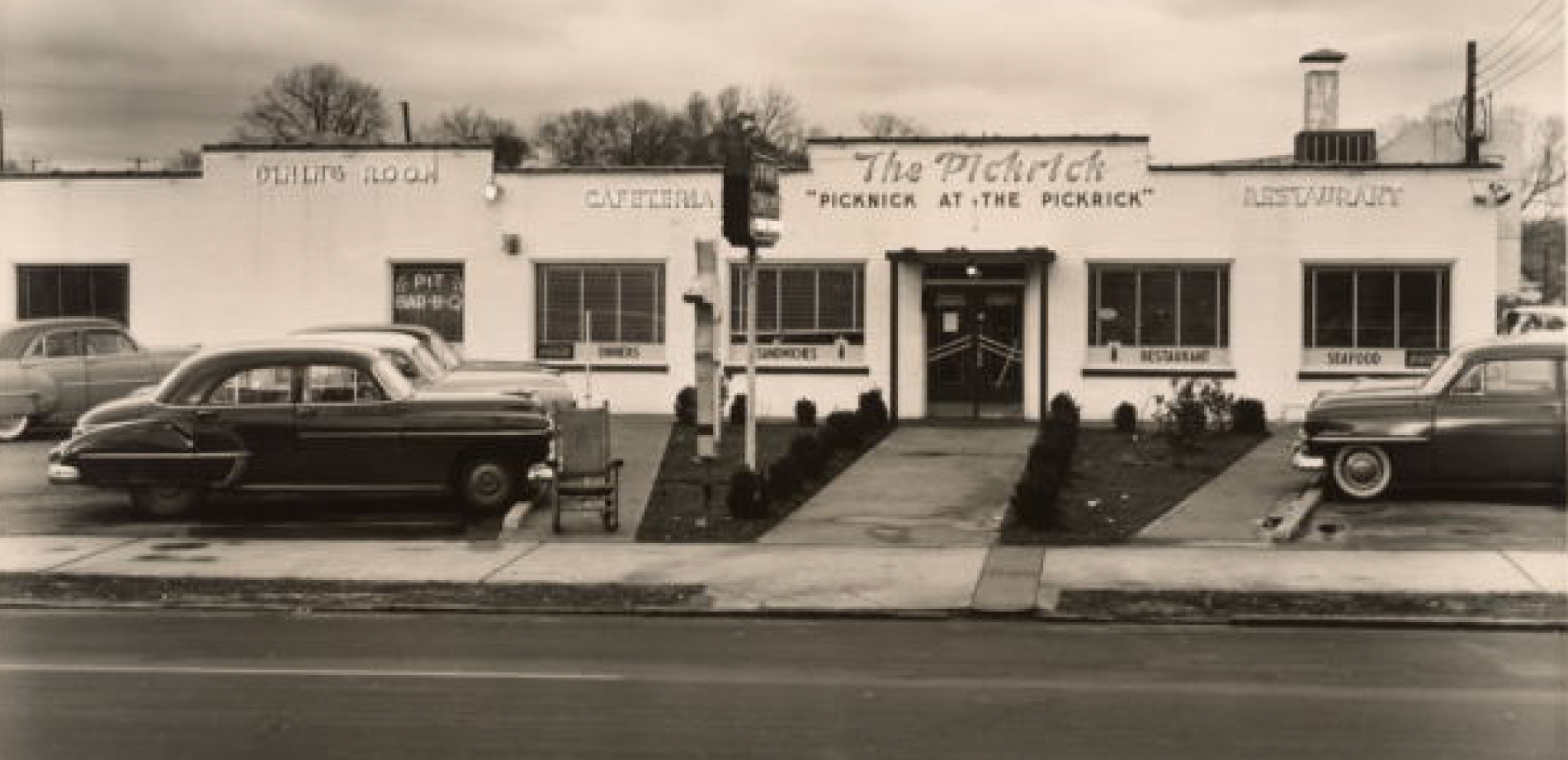 The former Pickrick Restaurant, pictured in 2005. Image courtesy of Atlanta Time Machine.