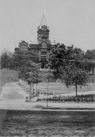 White Oak on the Hill - archival photo 1918 White Oak on the Hill - archival photo 1918